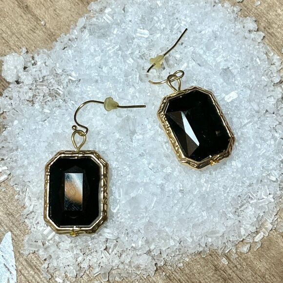 Vintage Gold Tone Black Glass Emerald Cut Hook Earrings - Picture 7 of 9